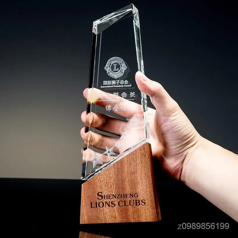 Custom Crystal & Glass Shields in Islamabad & Rawalpind
